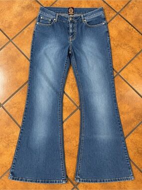 Sakura Jeans Women’s 9/10 Y2K Low Rise Flare Jeans Stretch Blue Denim